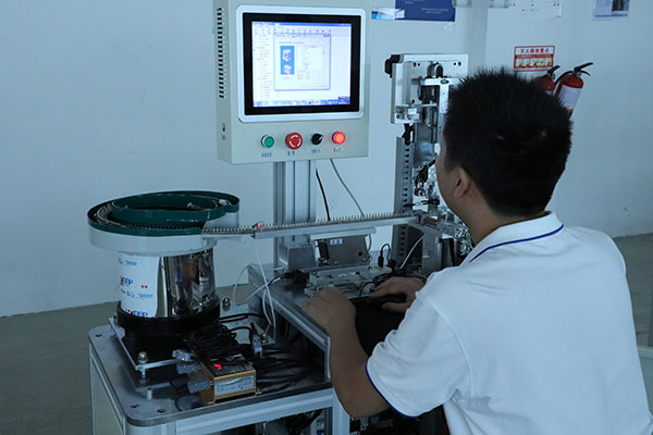 深圳桌面点胶机厂家