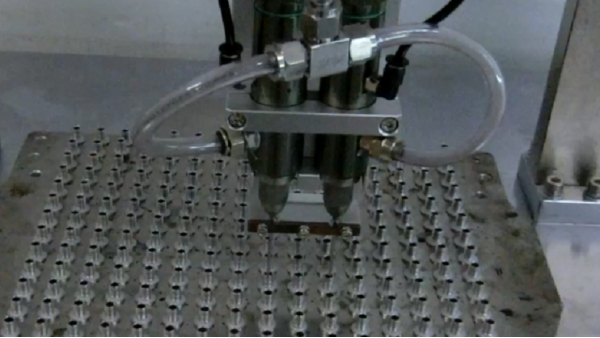 点胶机设备-各种机型选择性大-创精锐点胶机