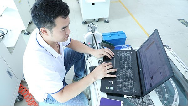 深圳半自动点胶机