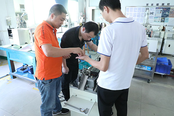 视觉点胶机多少钱一台