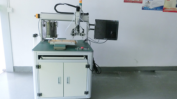 创精锐告诉你如何正确更换灌胶机胶管